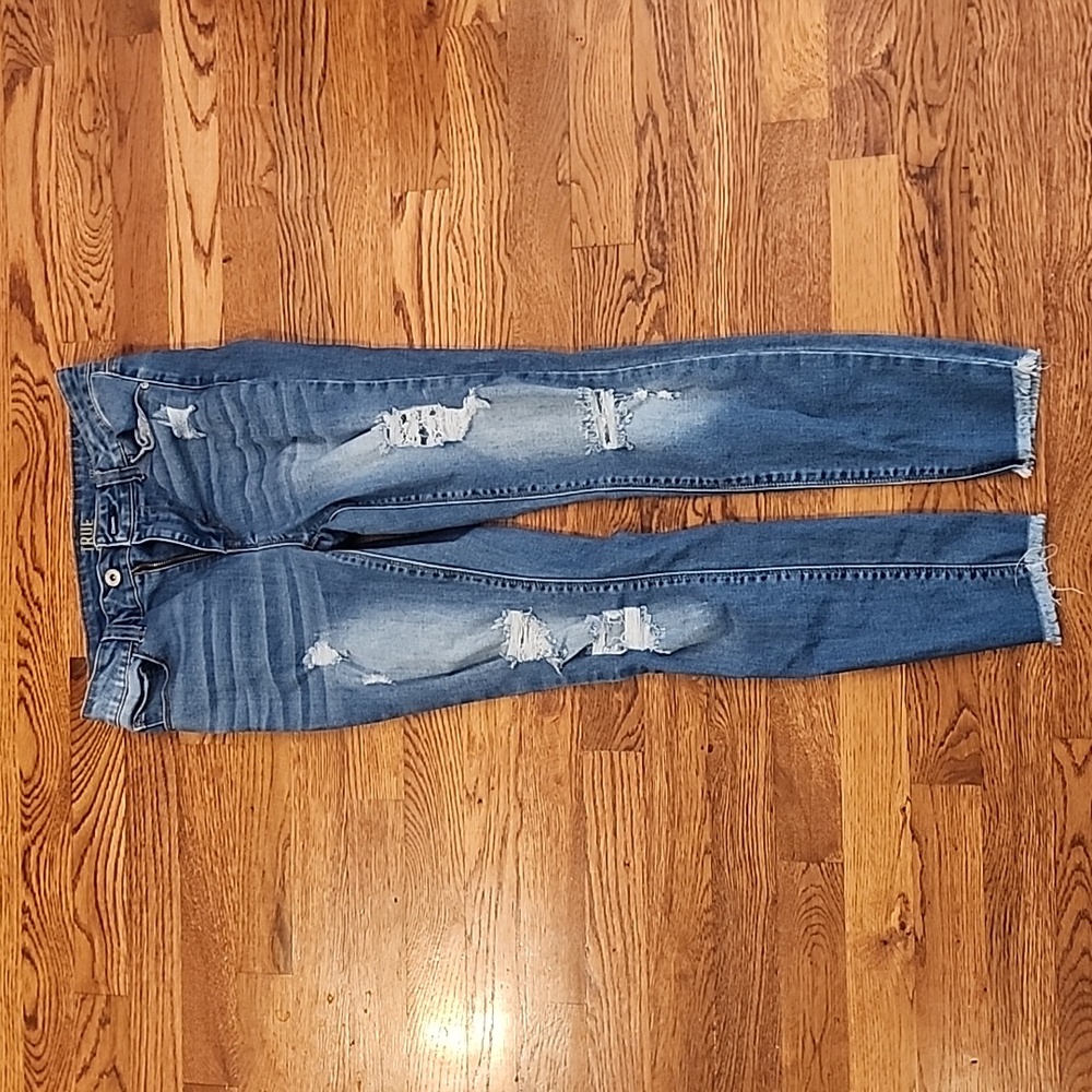 True Craft size 5 distressed  jeans